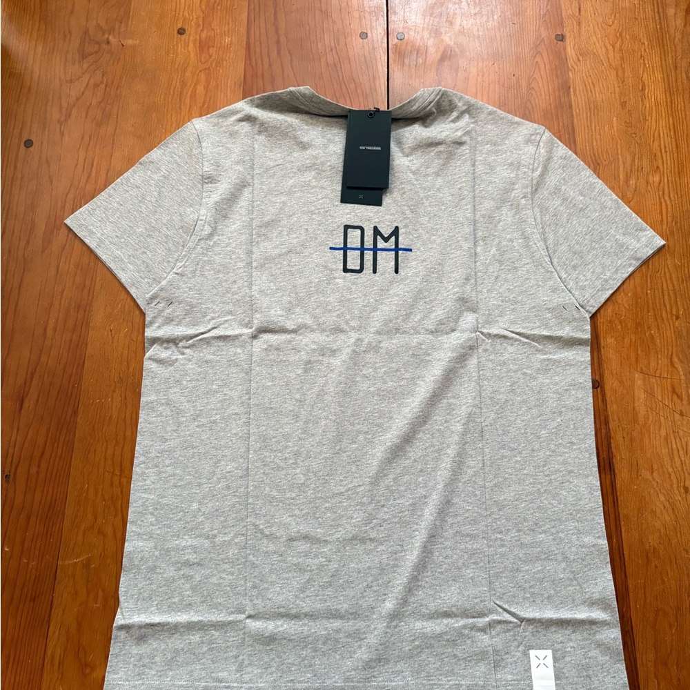 Ten Thousand Essential Shirt Comfort Durability Workout Gym DCMLTGRY Medium - Picture 7 of 8